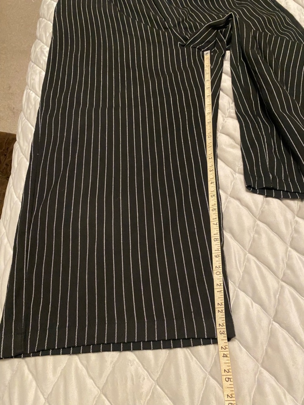 Hollister Ultra High-Rise Black and White Stripes Flowing Wide Leg Pants Size XL - Picture 5 of 5